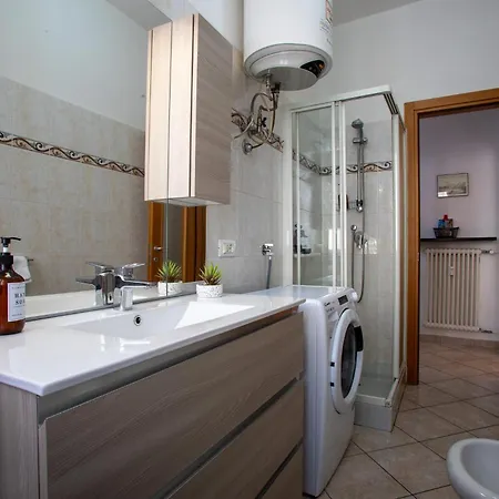 Ilaria House - 10 Min Dal Centro Di 公寓