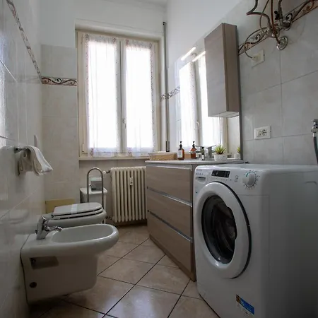 公寓 Ilaria House - 10 Min Dal Centro Di 科莫