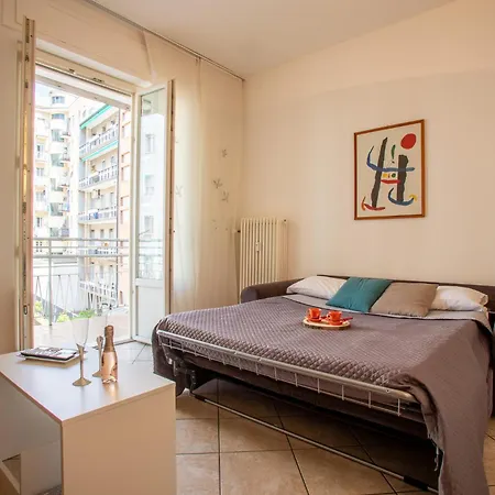 Ilaria House - 10 Min Dal Centro Di 公寓