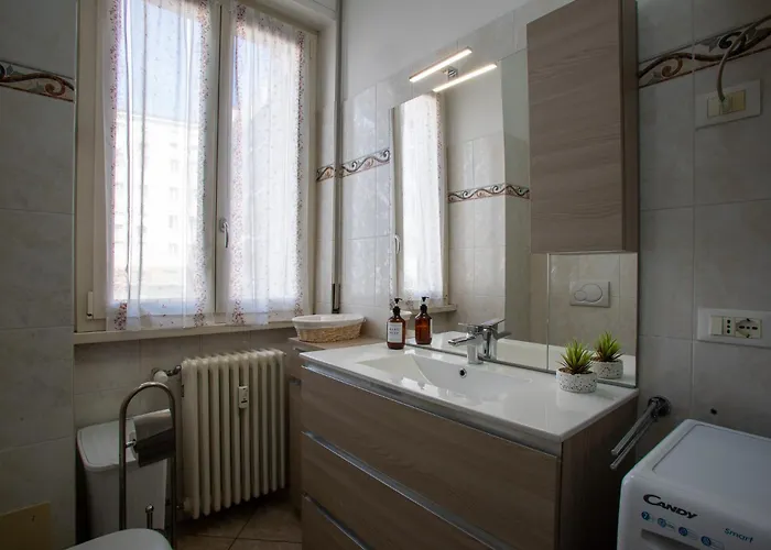 Ilaria House - 10 Min Dal Centro Di 아파트 *